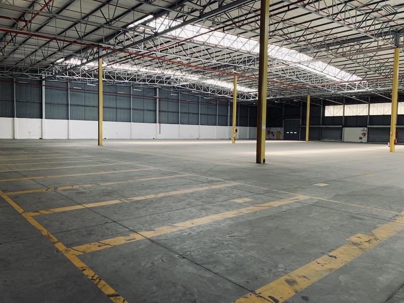 To Let commercial Property for Rent in Montague Gardens Western Cape